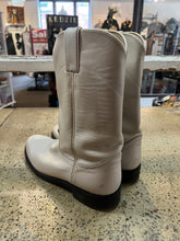 Charger l&#39;image dans la galerie, Justin Ivory Western Style Boots (Size 7.5)
