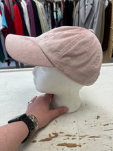 Charger l'image dans la galerie, Guess Dusty Rose Velvet Baseball Cap
