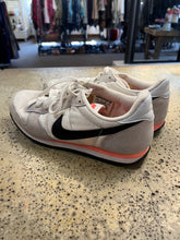 Load image into Gallery viewer, Nike Genico Suede Accent Sneakers (Size 8.5/Men’s 6.5)
