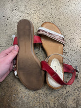 Load image into Gallery viewer, Spanish Made Red Multi Texture Sandals (Size 8/EU 39)
