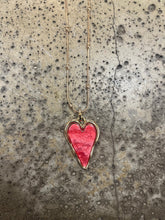 Cargar imagen en el visor de la galería, Red &amp; Gold Dainty Heart Necklace
