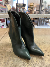 Charger l&#39;image dans la galerie, Italian Green Leather Heeled Boots (Size 6/EU 37)

