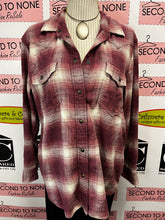 Load image into Gallery viewer, American Eagle Magenta Plaid Shirt (Size L)
