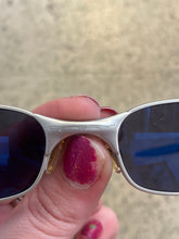 Load image into Gallery viewer, Vintage 1990s Oakley Square Wire 2.0 Sunglasses
