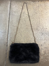 Cargar imagen en el visor de la galería, Soft &amp; Fluffy Black Evening Bag
