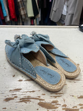 Charger l'image dans la galerie, Bling Denim Espadrille Slides (Size 9)
