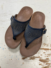 Load image into Gallery viewer, Vionic Capitola Platform Thong Sandals (Size 5.5/6)

