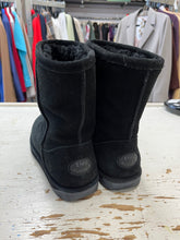 Charger l'image dans la galerie, Emu Australia Black Suede &amp; Sheepskin Boots (Size 6)
