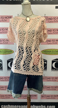 Cargar imagen en el visor de la galería, Pink Crochet Top (Size L/XL)
