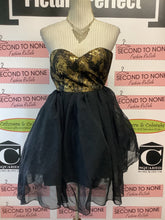 Load image into Gallery viewer, NWT Parisian Collection Sweetheart Neck Dress (Size XS)
