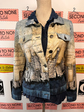 Charger l'image dans la galerie, Dolcezza Cityscape Art Print Jacket (Size M)
