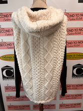 Load image into Gallery viewer, Textured Soft Fleece Vest (Size XL)
