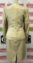 Load image into Gallery viewer, NWT Vintage D’Oraz Dress Set (6)
