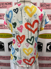 Load image into Gallery viewer, Graffiti Hearts T-Shirt (Only 1 M Left!)
