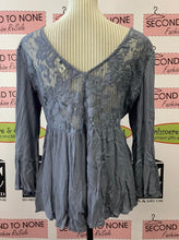 Load image into Gallery viewer, American Eagle Boho Dream Top (S)
