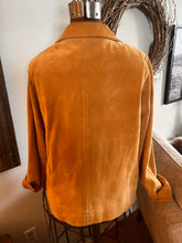 Cargar imagen en el visor de la galería, Danier 100% Suede Swing Jacket (Size Small)
