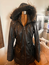 Load image into Gallery viewer, Danier Leather Seasonal-Style Longer Jacket (Size Medium)
