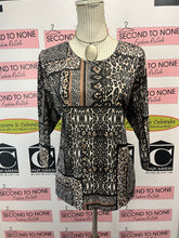 Load image into Gallery viewer, Unique Animal Print Classic Tee (Size L)
