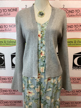 Load image into Gallery viewer, 89th &amp; Madison Ribbed Cardigan (Size L)
