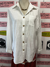 Cargar imagen en el visor de la galería, 100% Cotton Button Front Blouse (Size M)

