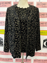 Charger l'image dans la galerie, TanJay Black Velour With Gold Pattern 2 PC Shirt Set (Size L)
