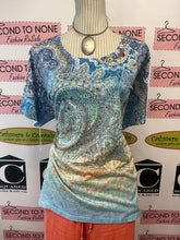 Cargar imagen en el visor de la galería, NWT Creation Bling Paisley T-Shirt (Size XXL)
