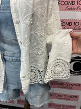 Charger l'image dans la galerie, White Boho Lace Overshirt (Size M)
