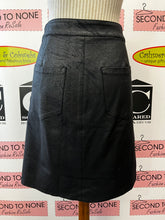 Load image into Gallery viewer, Faux Suede Black Zipper Front Mini Skirt (Size 18)
