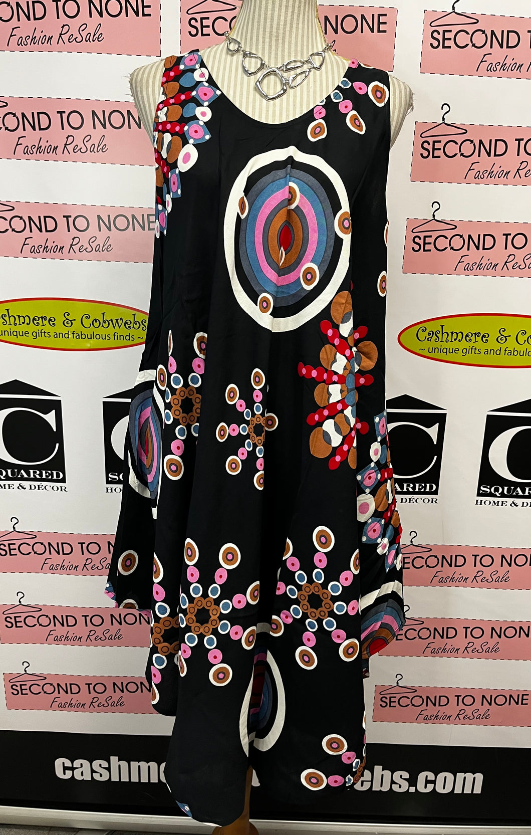 Bold Circles One-Size Shift Dress