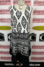 Load image into Gallery viewer, Black &amp; White Shift-Type Dress (One Size)
