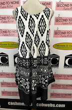 Load image into Gallery viewer, Black &amp; White Shift-Type Dress (One Size)
