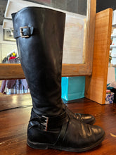 Load image into Gallery viewer, Leather Boots (Size 8.5)
