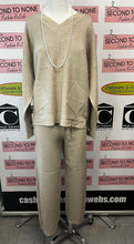 Charger l'image dans la galerie, Soft To Touch Lurex-Sparkly Sweater
