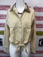 Charger l'image dans la galerie, 100% Cotton Top With Embroidered Collar &amp; Tie Waist
