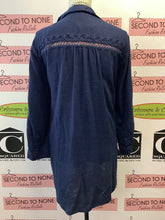Load image into Gallery viewer, Pennington’s Deep Blue Cardigan (Size 4X)
