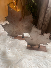 Cargar imagen en el visor de la galería, Custom-Made One-Of-A-Kind Steel Maple Leaf Decor Set
