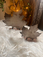 Cargar imagen en el visor de la galería, Custom-Made One-Of-A-Kind Steel Maple Leaf Decor Set
