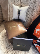 Cargar imagen en el visor de la galería, Authentic Gucci Frameless Watch
