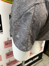Charger l'image dans la galerie, Lululemon Grey Marl Running Shorts (Size 2)
