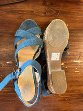 Charger l&#39;image dans la galerie, Skechers Denim Platform Heels (Size 10)
