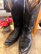 Charger l'image dans la galerie, 100% Leather Custom-Made Cowboy Boots (Mens Size 11)
