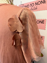 Load image into Gallery viewer, 3-D Floral Tee (Size M)
