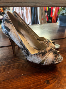 GUESS Snakeskin Pumps (Size 6.5)