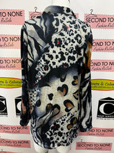 Load image into Gallery viewer, Animal Print Button-Up Top
