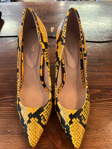 Talons en peau de serpent jaune Aldo (taille 8)