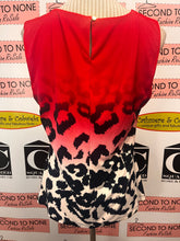 Charger l'image dans la galerie, Calvin Klein Red Animal Print Top (Fits L)
