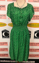 Charger l'image dans la galerie, Green Smocked Dress (Size XL)
