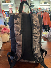 Charger l'image dans la galerie, *AS IS* Camouflage Backpack

