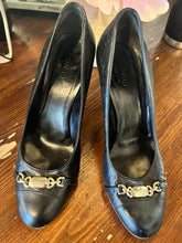 Load image into Gallery viewer, Authentic Vintage Gucci Double-GG Embossed Heels (Size 6)
