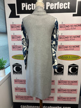 Load image into Gallery viewer, Tahari Grey Long Sleeve (Size L)
